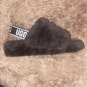 Women ugg slippers (gray) size 7
